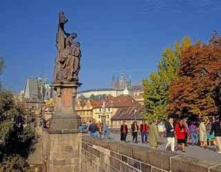 Standbeeld op de Karelsbrug